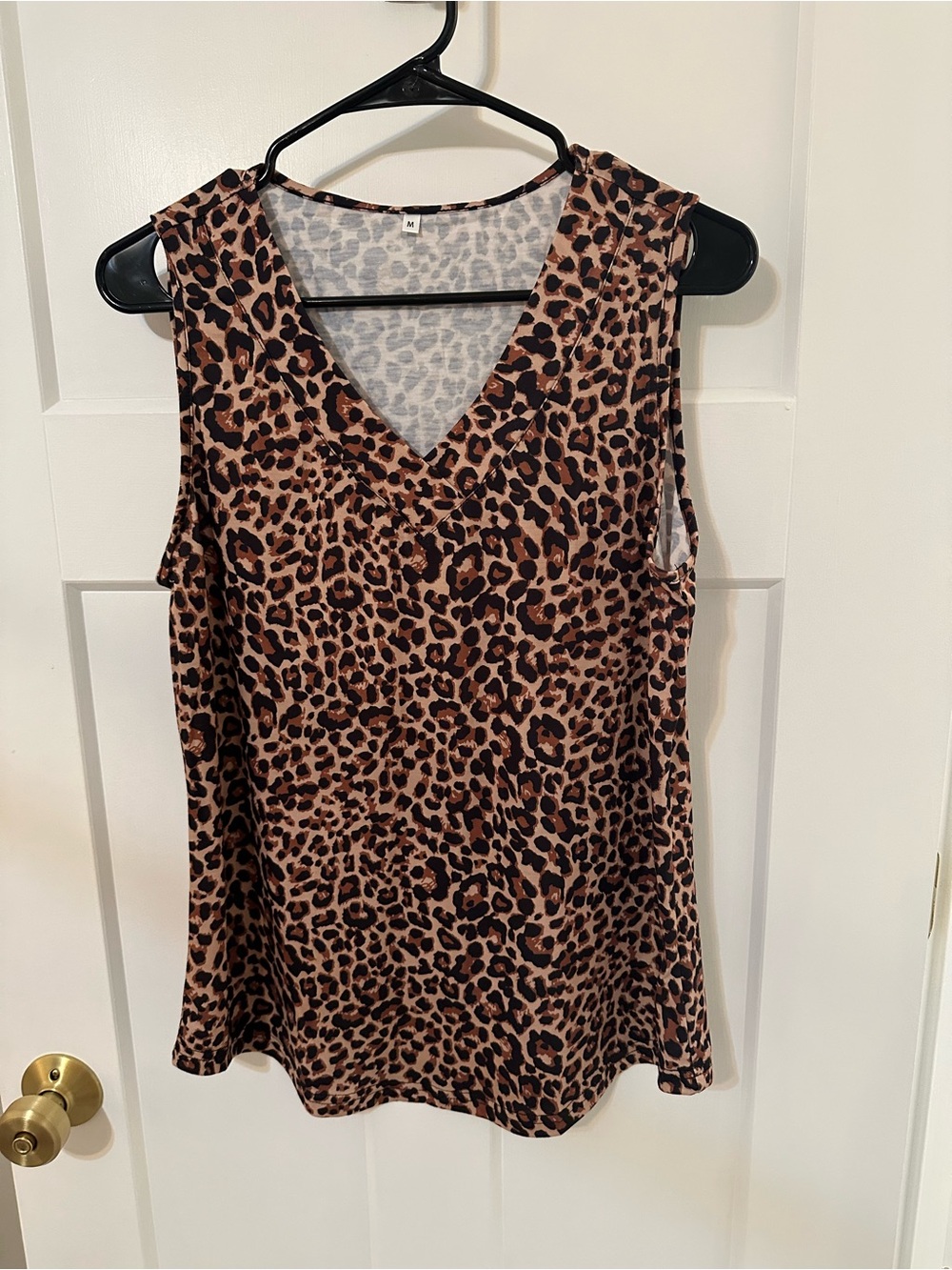 Sleeveless V-Neck Leopard Print Tank Top - brand new - Picture 2 of 5